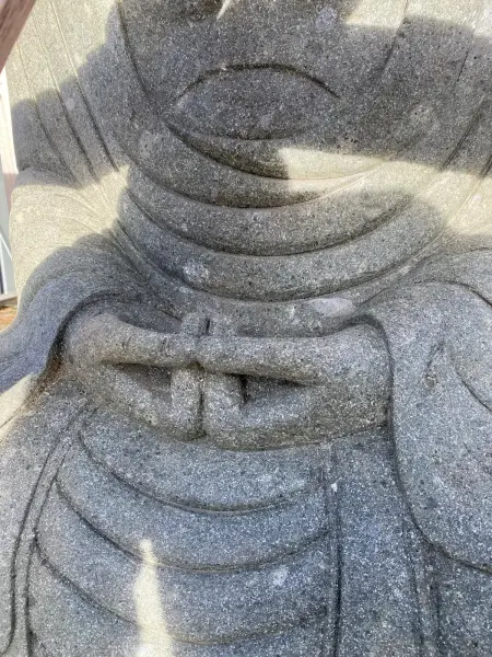 Product image 4 of the product “Sitting buddha, Japanese, 150 cm height, natural stone ”
